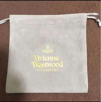 Vivienne Westwood 3-row pearl drop necklace in pink gold with drawstring bag
