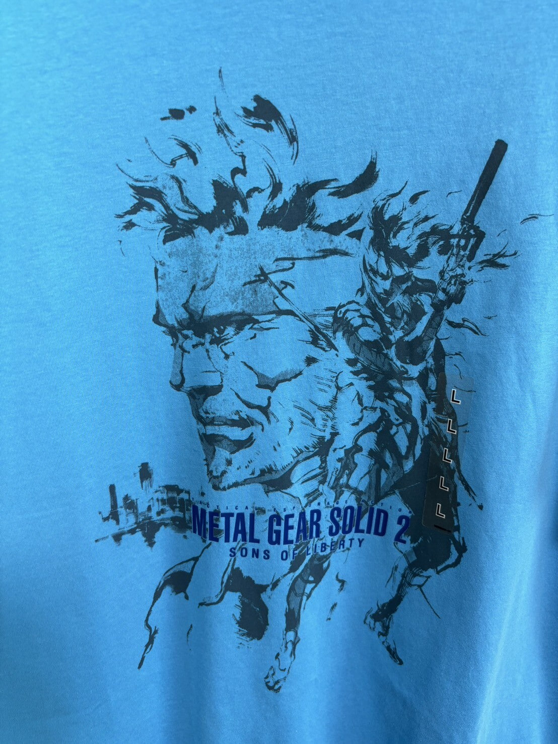 bargain price UNIQLO METAL GEAR SOLID ARCHIVE GRAPHIC UT T-SHIRT in Hand Blue