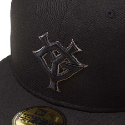 check description New Era x Yomiuri Giants 59FIFTY NPB Black CAP 2024  UNISEX