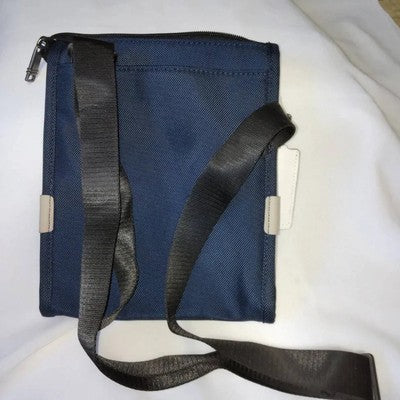 tumi Alpha 3 Shoulder  Bag outlet Tumi Pocket Bag Small 2203110 Navy Blue Beige