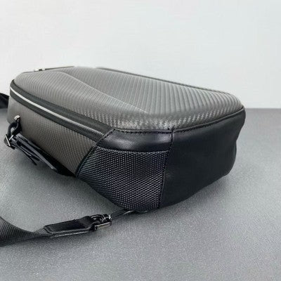 TUMI McLaren Torque Sling Body Bag new matte Blackdp