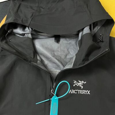 Arcteryx alpha SV Jacket Black Mountain Parka Men's Black Available in Sizes