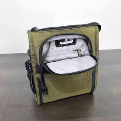 tumi 22303110 Shoulder Bag  outlet Tumi Pocket Bag Small Army Green