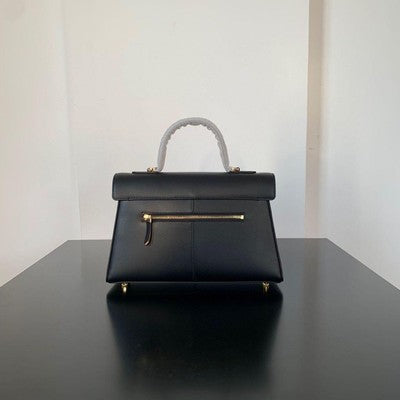 CAFUNE Shoulder bag Black Leather For women Black　Comes with storage bag