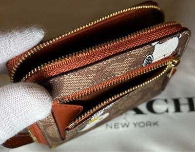 Coach bi-fold mini wallet Snoopy collaboration signature CE704 IMT1Osp