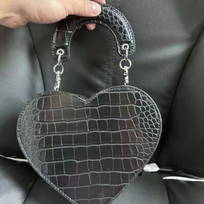 see description 2 color Vivienne Westwood Crocodile Pattern Cowhide Shoulder Bag