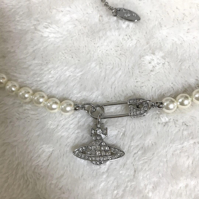Vivienne Westwood Orb Motif Bass Relief Pearl Safety Pin Necklace Choker Silver
