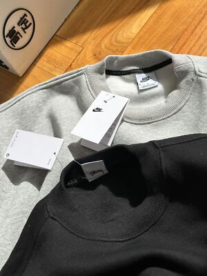 see description size S-L stussy nike Logo Embroidered Crew Neck Sweatshirt