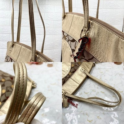 COACH Brand Gold x Beige Signature Pattern Tote Bag Shoulder bags Women's