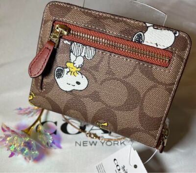 Coach bi-fold mini wallet Snoopy collaboration signature CE704 IMT1Osp