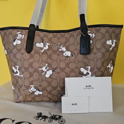 Coach Peanuts Snoopy collaboration Tote Bag Outlet Redwood Beige Blacksp