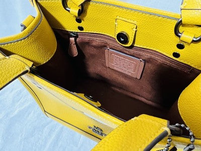 COACH x PEANUTS Dempsey Tote 22 Snoopy gift motif 2way bag CE918 outlet New JP