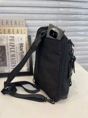 TUMI Night Sling Body Bag 2WAY Compact size magnetic strap Blackdp