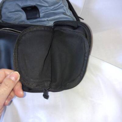 see description Black/Navy TUMI Kelly Sling Body Bag Body Bag One-shoulderpp