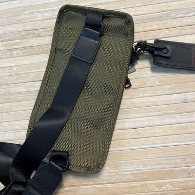 Auth tumi Alpha Compact Sling One Shoulder Bag outlet Green