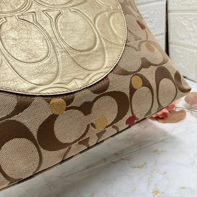 COACH Brand Gold x Beige Signature Pattern Tote Bag Shoulder bags Women's