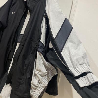 Size L NIKE M NRG DH JACKET Reconstructed layered nylon jacket AV8265-010