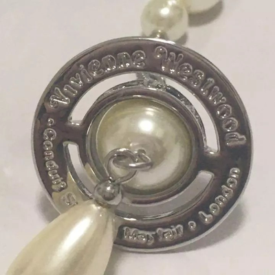 Vivienne Westwood Broken Pearl Necklace Silver Engraved Accessories included