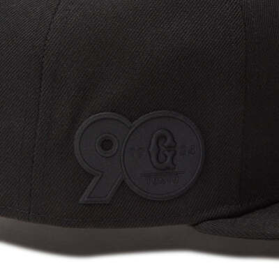 check description New Era x Yomiuri Giants 59FIFTY NPB Black CAP 2024  UNISEX