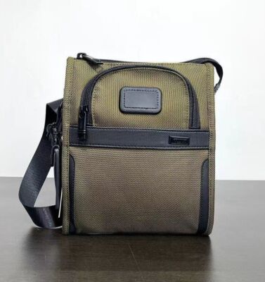tumi 22303110 Shoulder Bag  outlet Tumi Pocket Bag Small Army Green