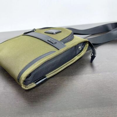 tumi 22303110 Shoulder Bag  outlet Tumi Pocket Bag Small Army Green