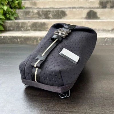 TUMI TAHOE Bozeman Sling Body Bag 798675 Black Shoulder Rare Modedp