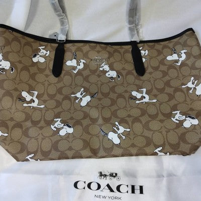 Coach Peanuts Snoopy collaboration Tote Bag Outlet Redwood Beige Blacksp