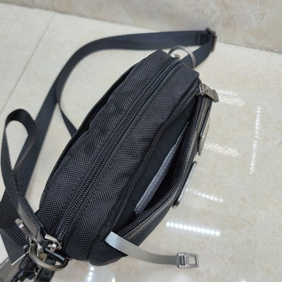 tumi 9223406 Multifunctional Shoulder Bag 2-way Clutch Bag Leather