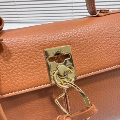 cafune brown leather shoulder bag large, brown, with metal fittings