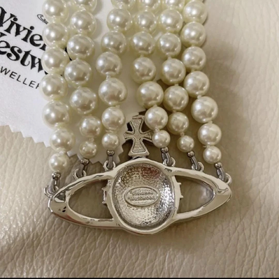 Vivienne Westwood necklace, triple pearl choker, silver, total length 38cm