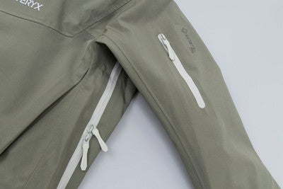 see description sizeS-XL Arcteryx Water Windproof Zip Front Jacket Grade Green
