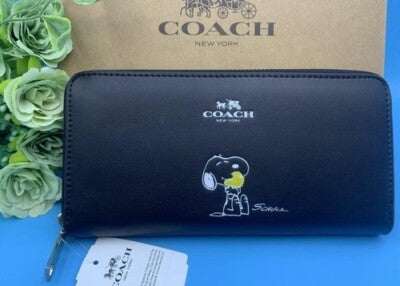 COACH Long Wallet Wallet SNOOPY Black Accordion Gift Fashion Women Men F53773