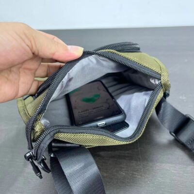 tumi 22303110 Shoulder Bag  outlet Tumi Pocket Bag Small Army Green