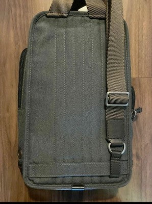 tumi Mont Blanc Sling Bag One-Shoulder Body Bag 2WAY size magnetic strap Black