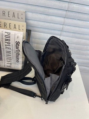 TUMI Night Sling Body Bag 2WAY Compact size magnetic strap Blackdp