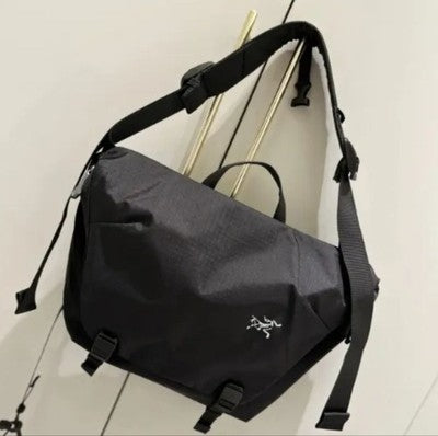 See description colors ARC'TERYX Arcteryx GRANVILLE 10L Courier BAG Shoulder bag