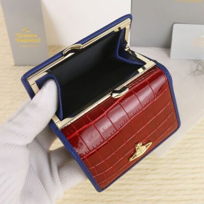 Vivienne Westwood Tri-fold wallet clasp wallet 13VV129