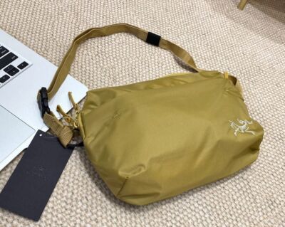 see description 3colors ARC’TERYX Crossbody Bag Heliad 6L Embroidery Lightweight
