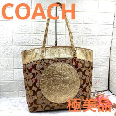 COACH Brand Gold x Beige Signature Pattern Tote Bag Shoulder bags Women's