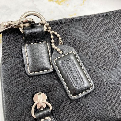 Coach Shoulder Bag Crossbody Women's Signature Pattern Black Leather Zip bag