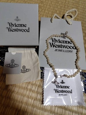 Vivienne Westwood Orb Motif Bass Relief Pearl Safety Pin Necklace Choker Silver