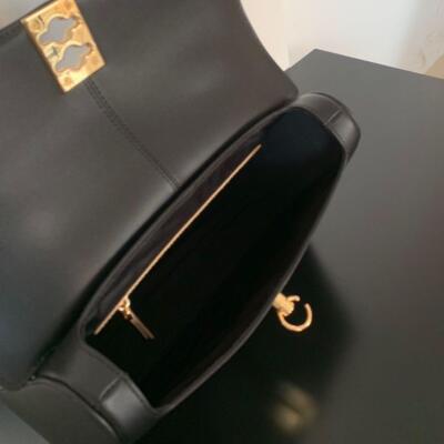 CAFUNE Shoulder bag Black Leather For women Black　Comes with storage bag