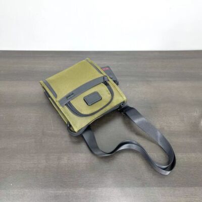 tumi 22303110 Shoulder Bag  outlet Tumi Pocket Bag Small Army Green