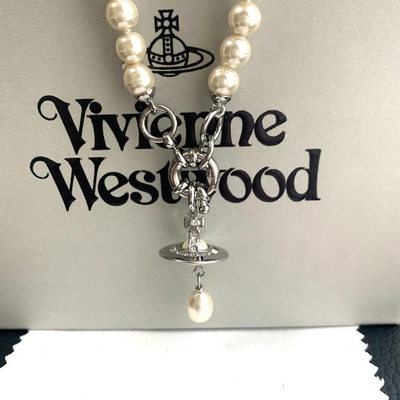 Vivienne Westwood Pearl Choker Alexa Necklace/Silver & Pearl Box included
