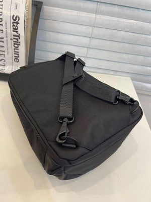 TUMI Night Sling Body Bag 2WAY Compact size magnetic strap Blackdp