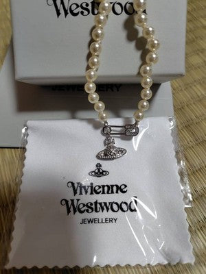 Vivienne Westwood Orb Motif Bass Relief Pearl Safety Pin Necklace Choker Silver