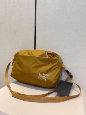see description 3colors ARC’TERYX Crossbody Bag Heliad 6L Embroidery Lightweight