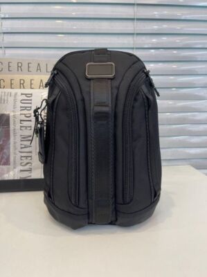 TUMI Night Sling Body Bag 2WAY Compact size magnetic strap Blackdp