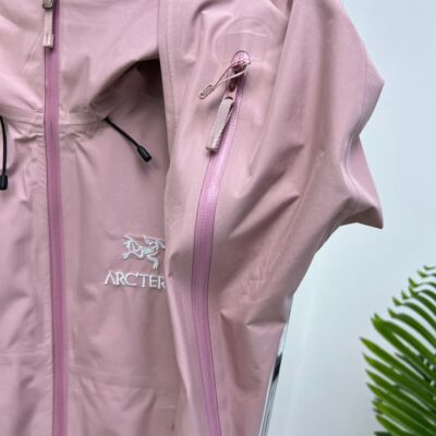 check description size S-XL ARC'TERYX BETA LT GORE-TEX Zip-in Nylon Jacket Pink