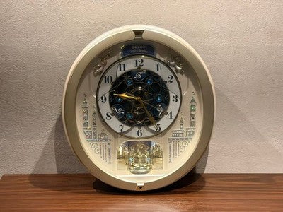 SEIKO RE579S Musical Motion Wall Clock Radio Wave Control Wood Grain Mint